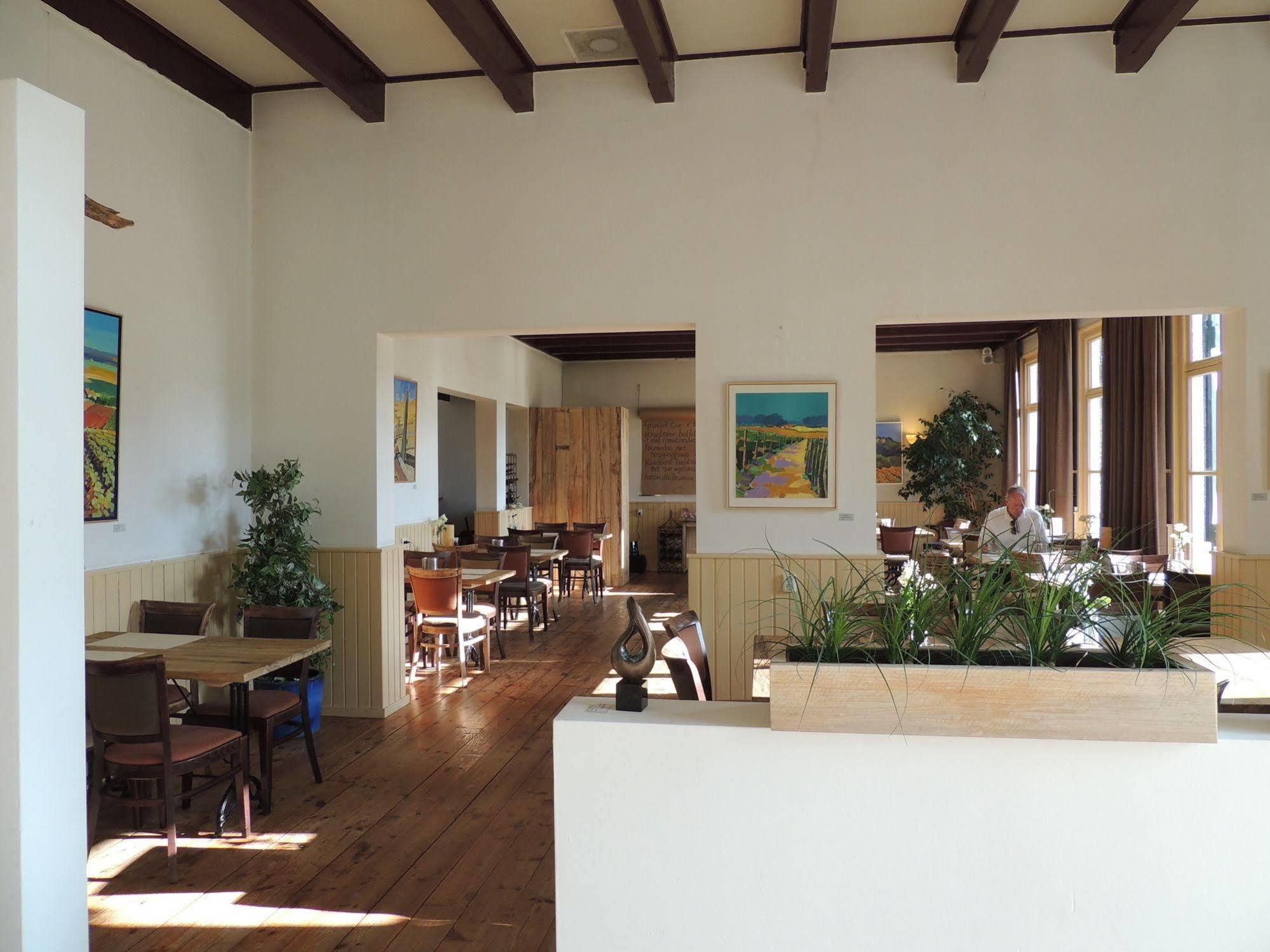 Hotel Restaurant `de Oorsprong´ Sint Nicolaasga Extérieur photo