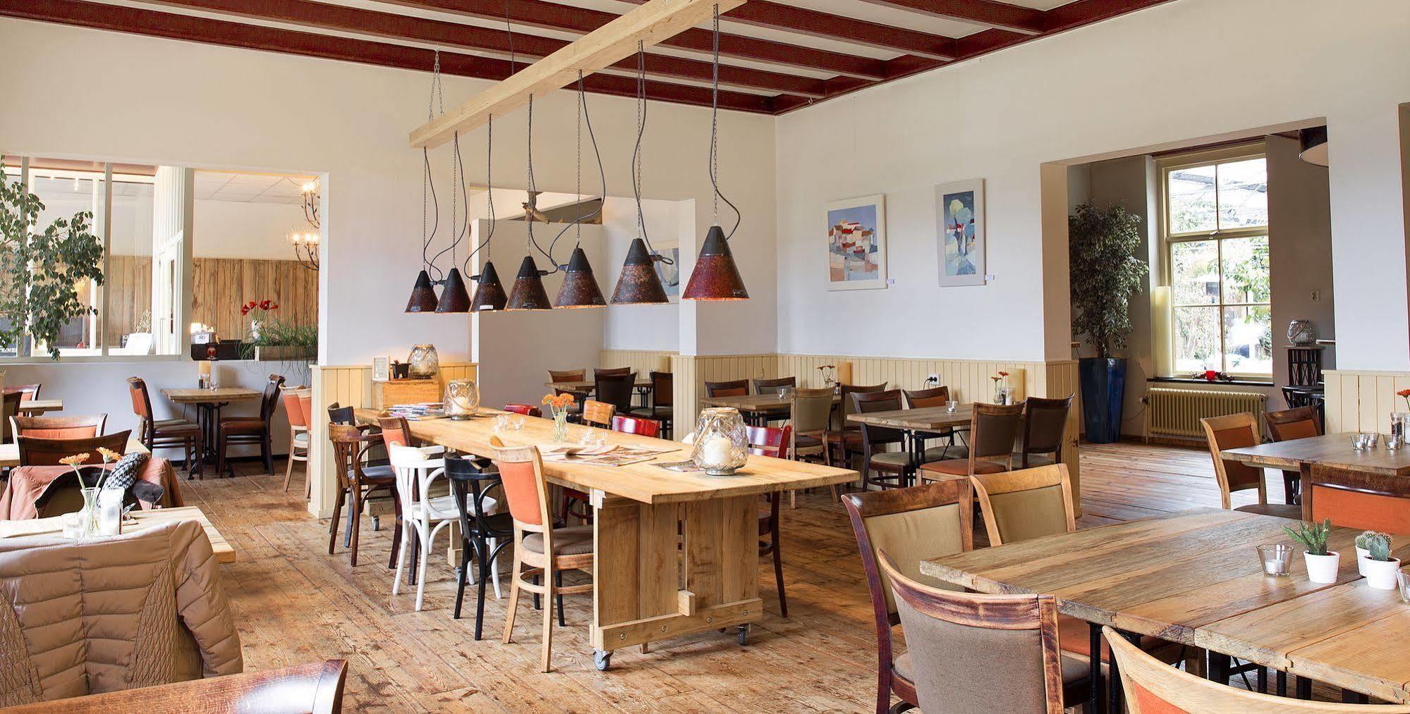 Hotel Restaurant `de Oorsprong´ Sint Nicolaasga Extérieur photo