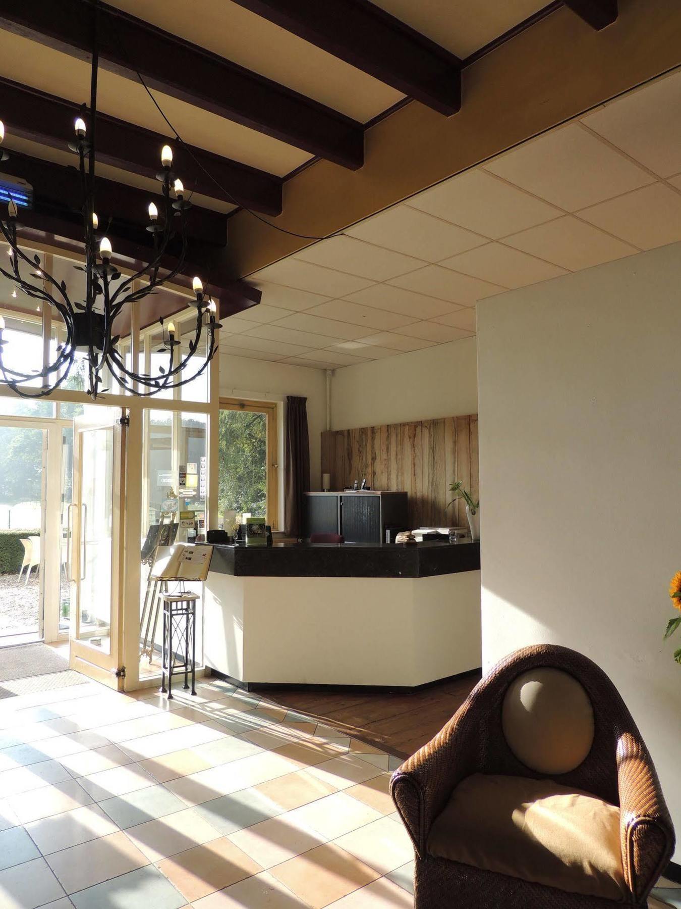 Hotel Restaurant `de Oorsprong´ Sint Nicolaasga Extérieur photo